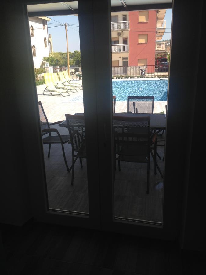 Rooms Chill Out Beach Trogir Exterior photo